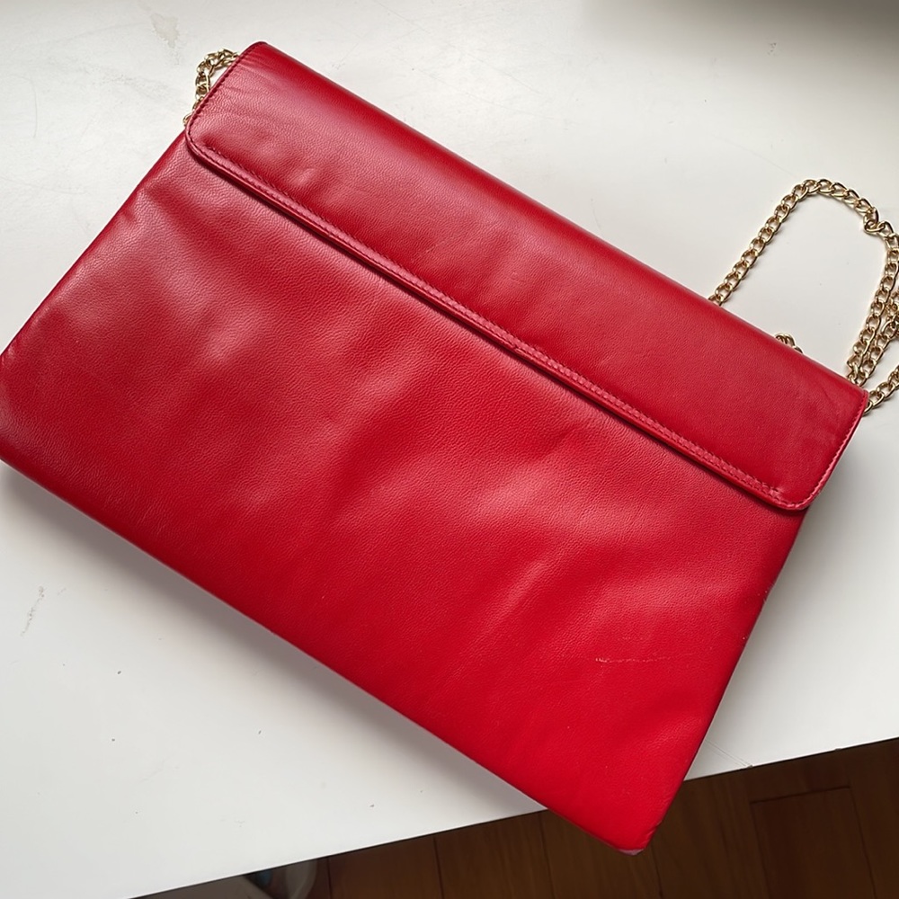 Vintage Gucci red leather hand clutches - Picture 6 of 9